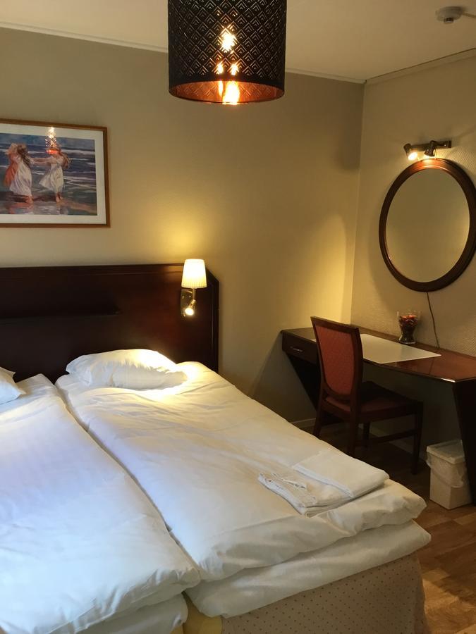 Dagsholm Hotell Fargelanda Экстерьер фото