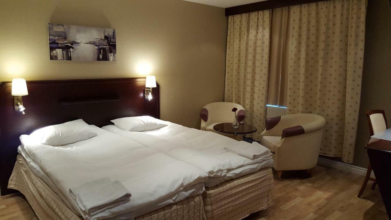 Dagsholm Hotell Fargelanda Экстерьер фото